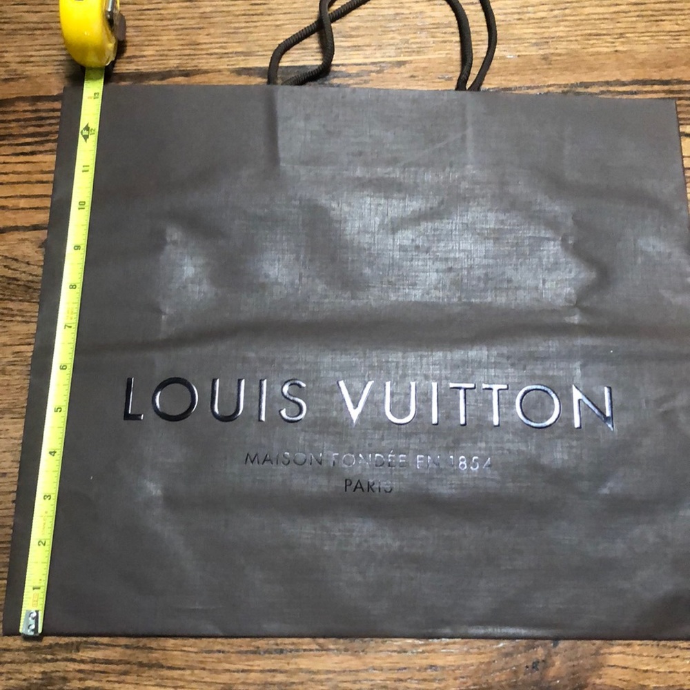 Louis Vuitton Paper Shopping Bag Approx 13 x 16 x 6